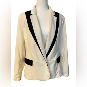NICOLE by NICOLE MILLER sz XL NWOT blazer